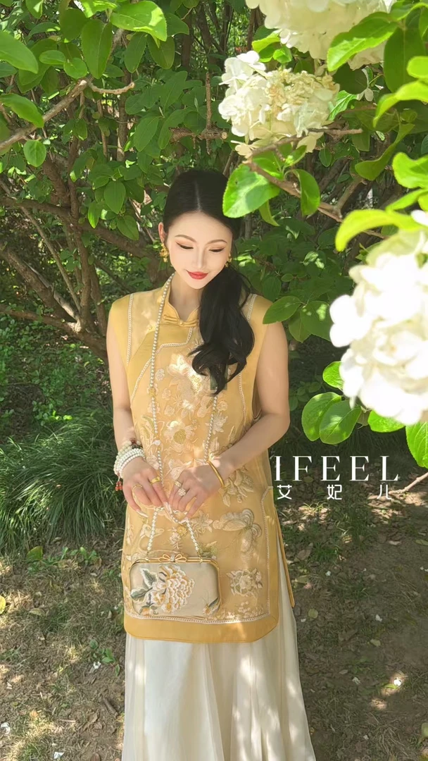 一鹿如愿 · 新中式国风小鹿刺绣天丝立领开叉无袖旗袍连衣裙女