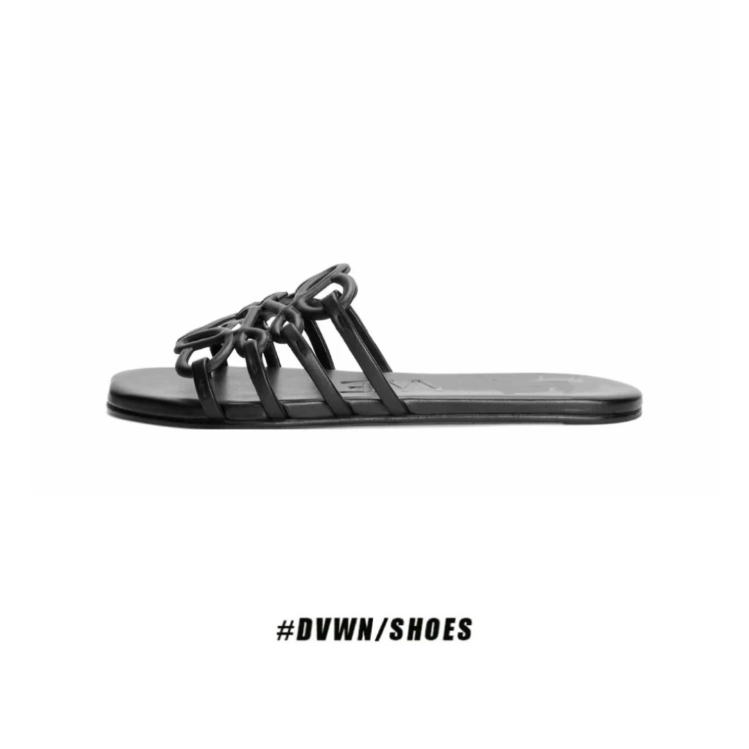 DVWN【頂板】小众真皮镂空拖鞋女平底一字拖鞋时尚百搭休闲沙滩鞋