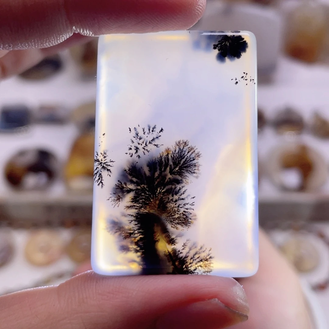 玛瑙/玉髓未镶嵌珠宝奇石