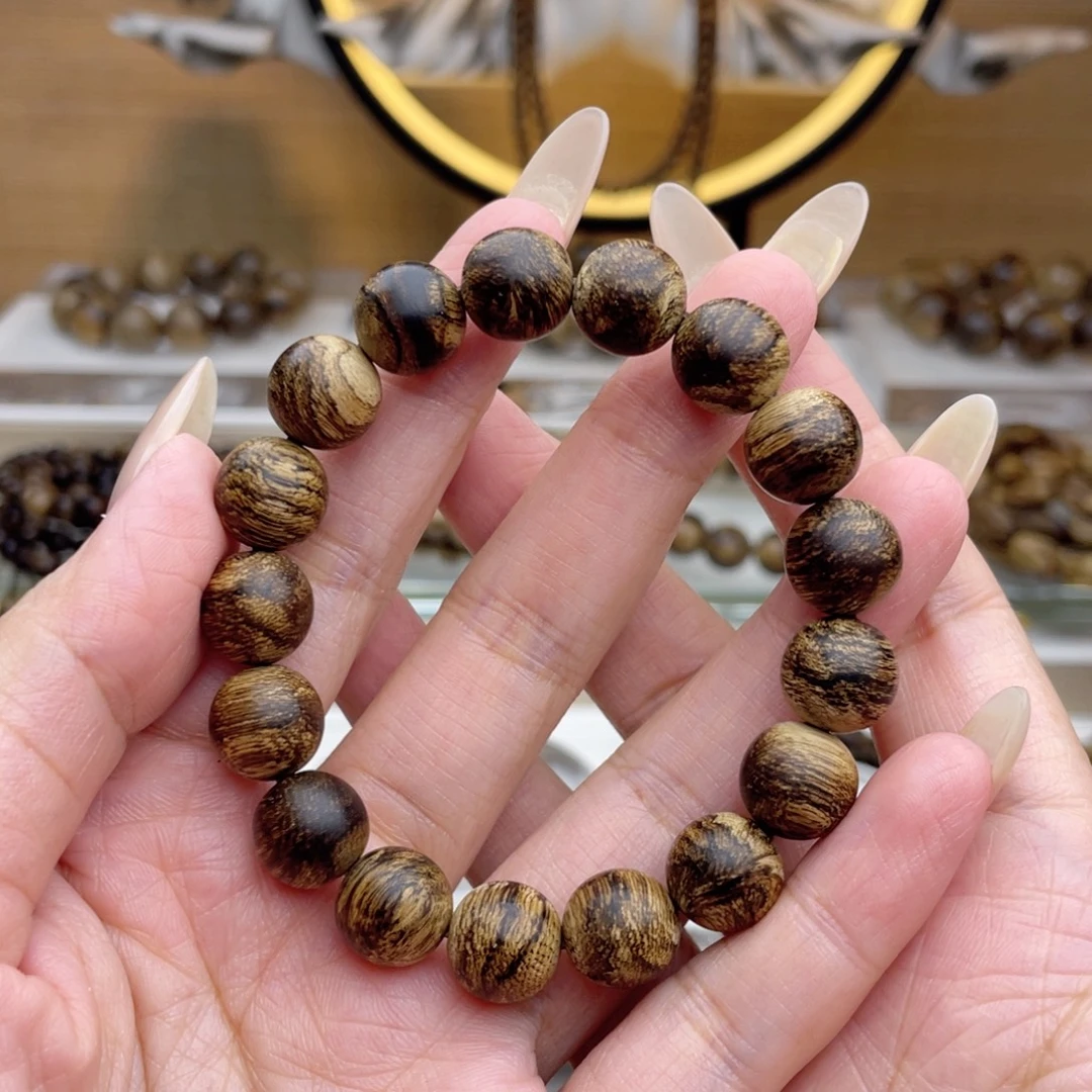 1***9沉香手串印尼达拉干