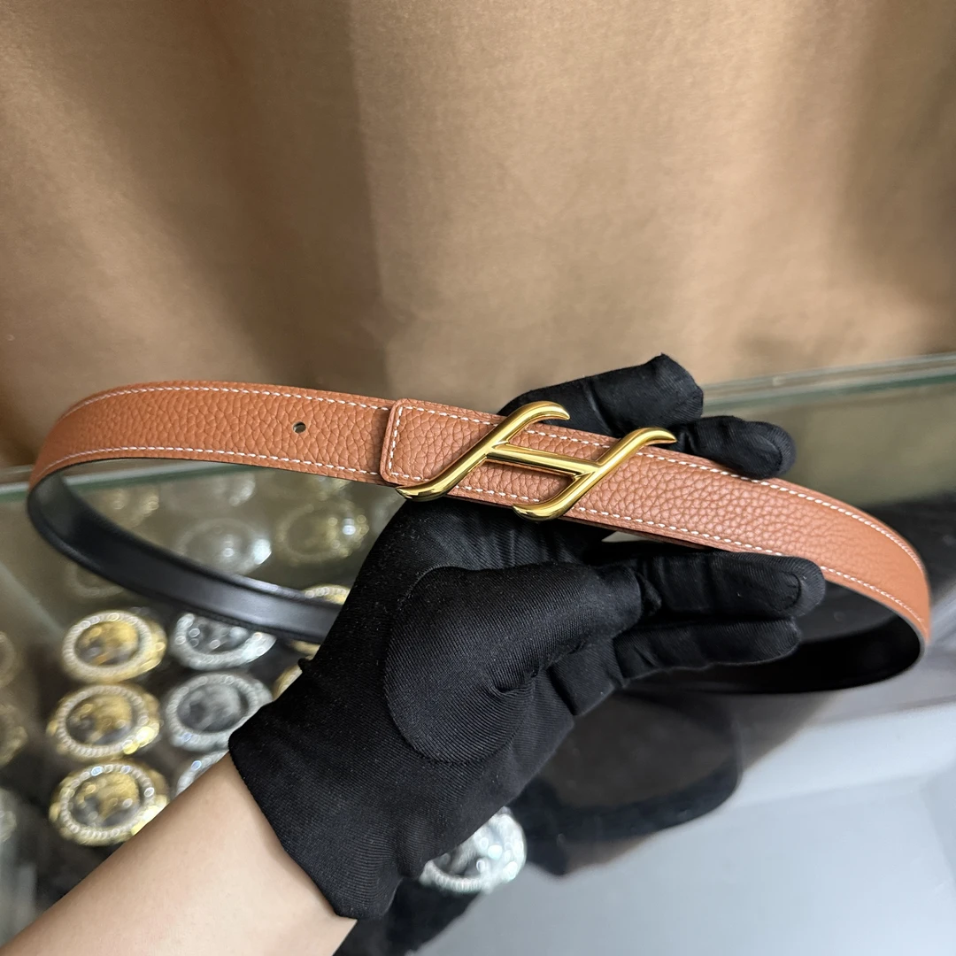 新款女士高档皮带休闲工字扣H扣牛皮腰带潮流时尚休闲百搭韩装饰