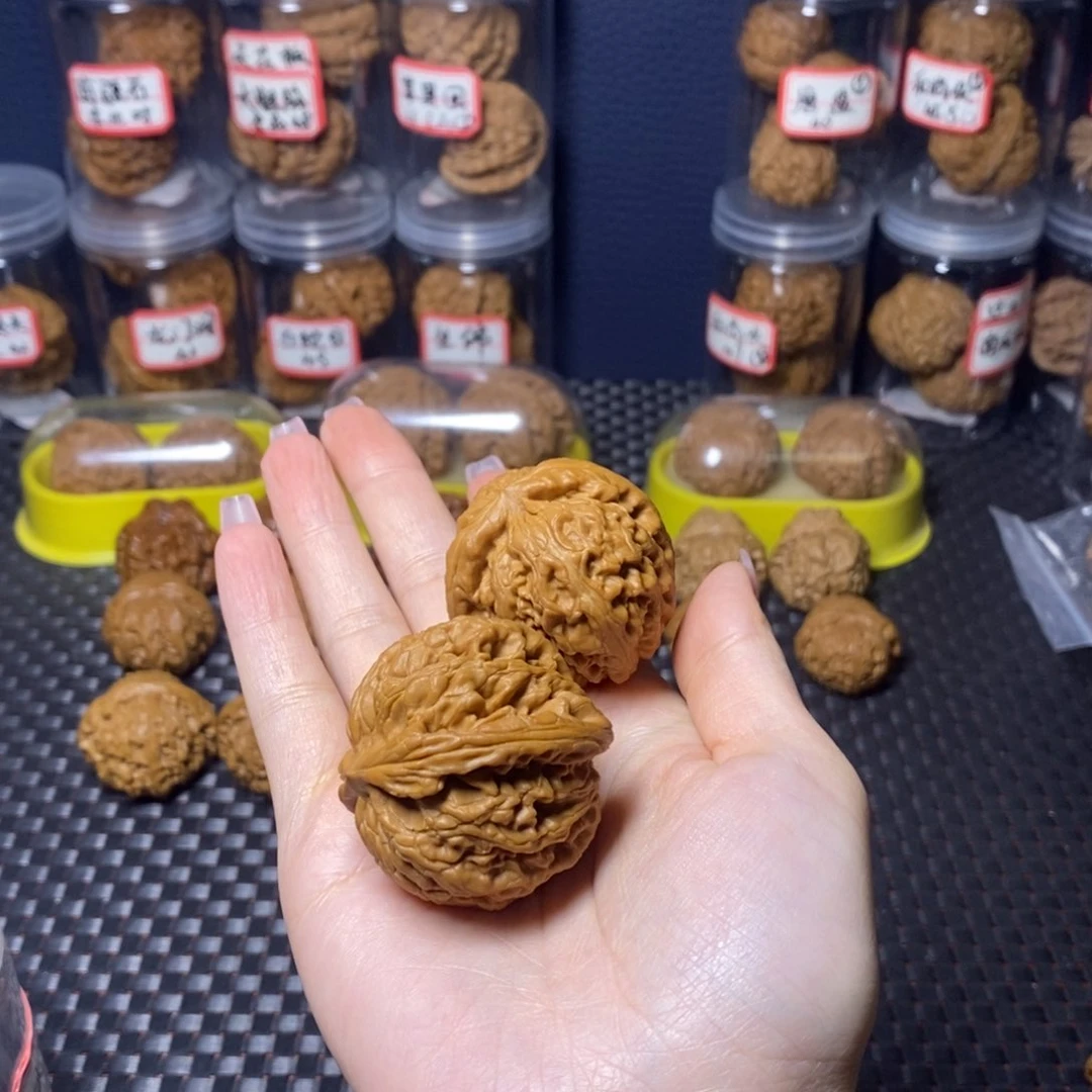 文玩核桃吊坠鹿*.红锦鲤