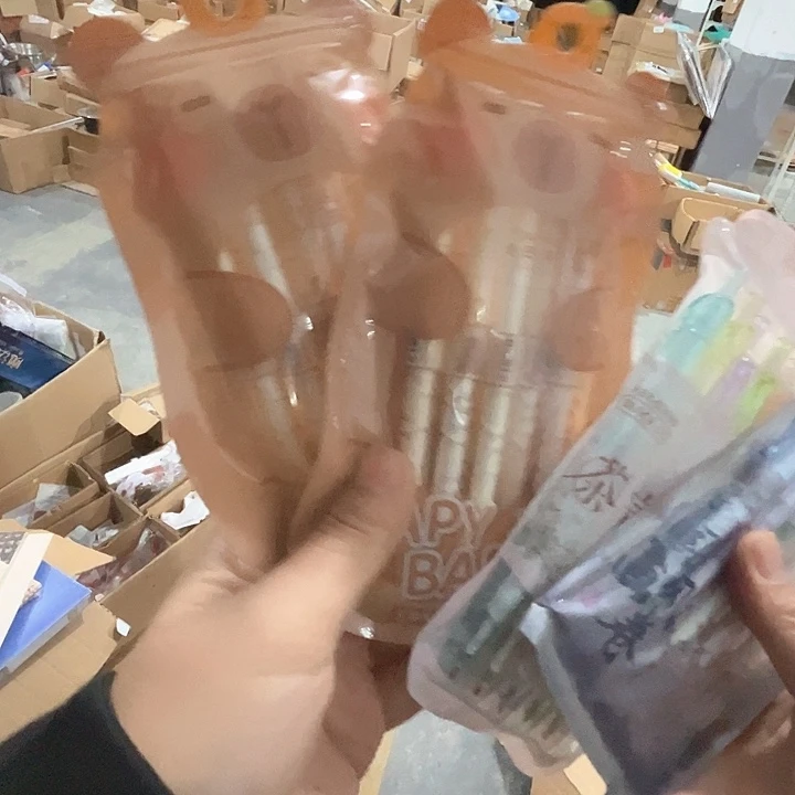 卡通签字笔拍一发二包。