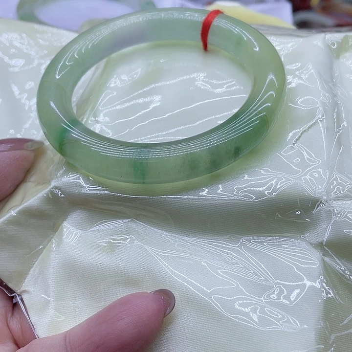 噶***中非金属手镯黑色手镯