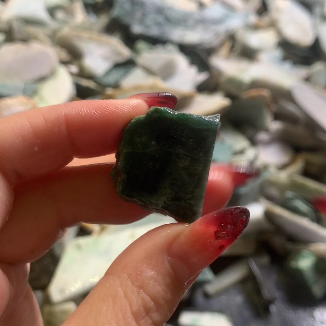 翡翠颈饰未镶嵌缅甸翡翠
