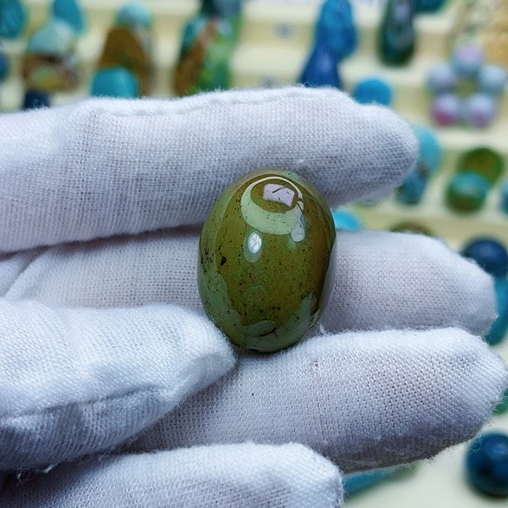 绿松石颈饰未镶嵌