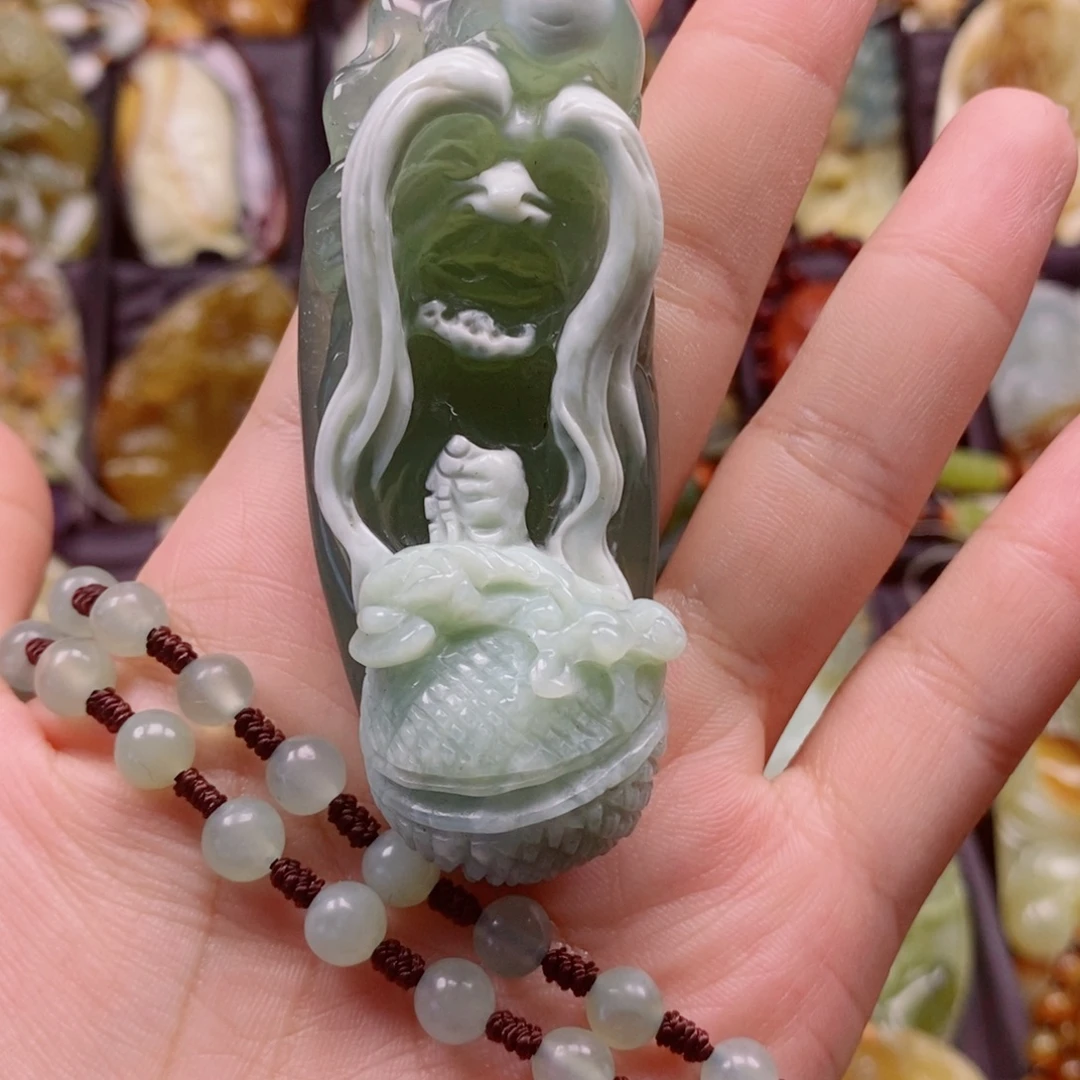蛇纹石玉未镶嵌颈饰