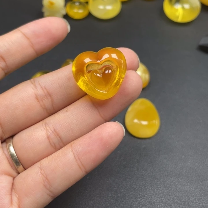 琥珀未镶嵌裸石蜜蜡