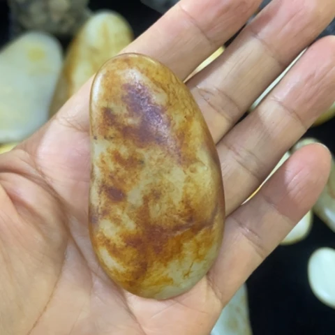 未镶嵌和田玉（糖玉）车挂