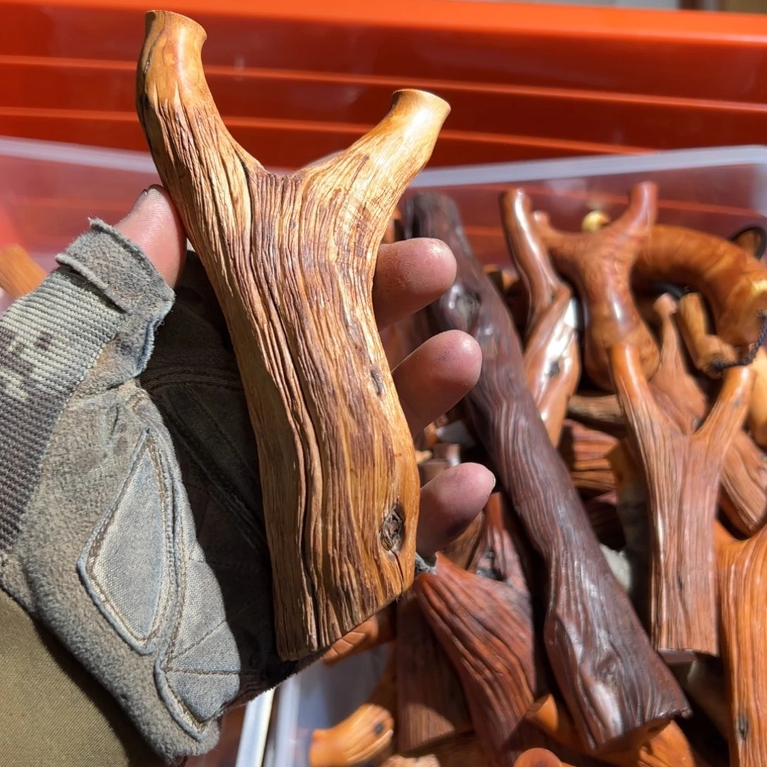 钓***佬火琉璃树杈木弓手工制作