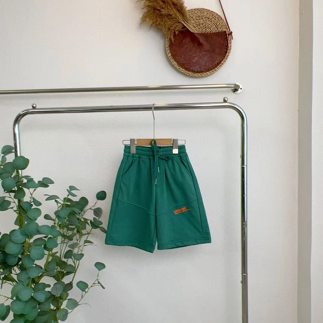 1090锁绿色休闲短裤
