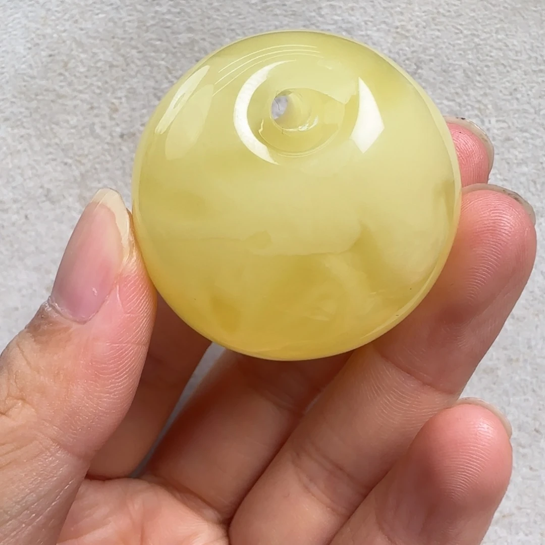 蜜蜡未镶嵌珠宝奇石