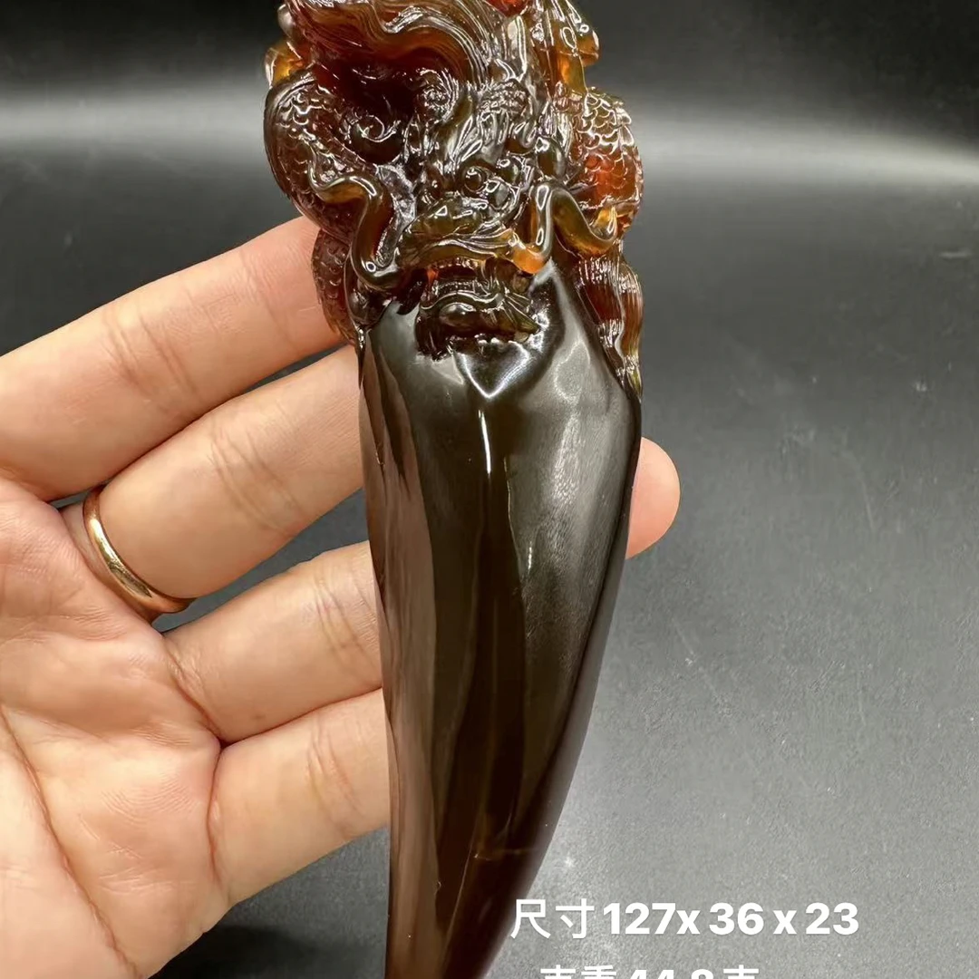 缅甸天然琥珀红蜜雕刻大龙牙吊坠挂件