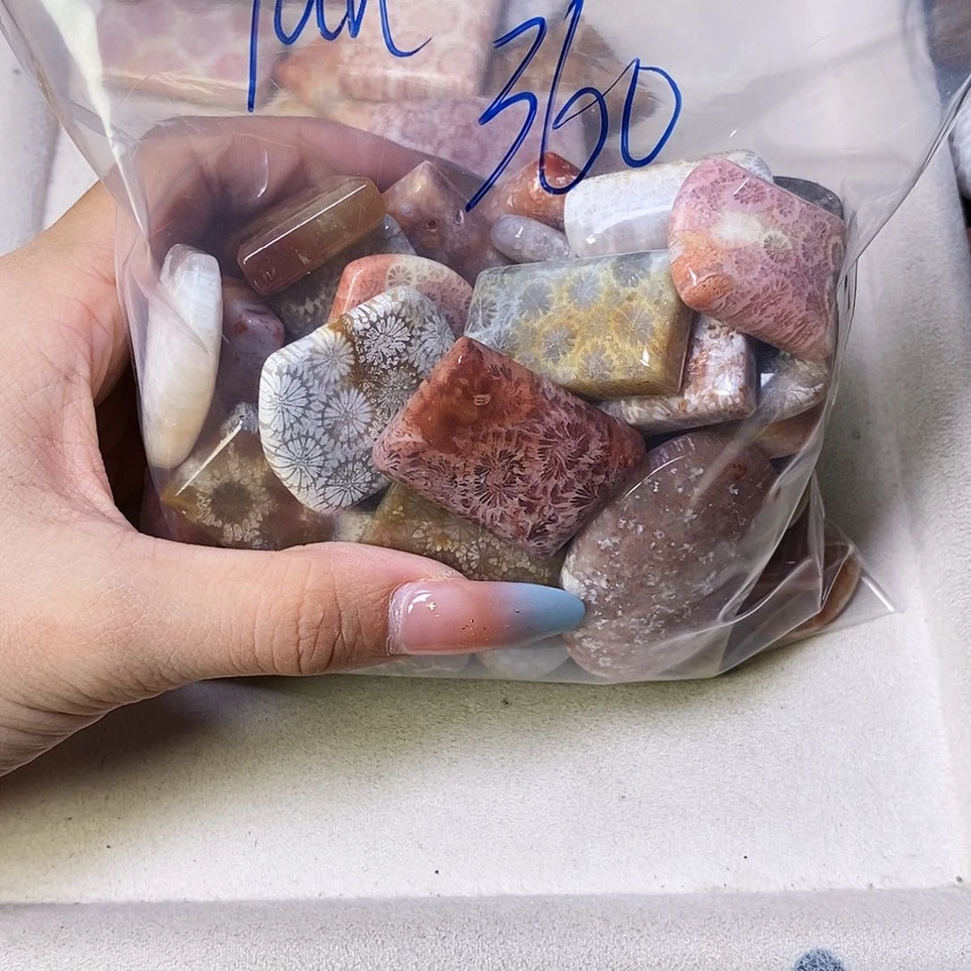 合金颈饰硅化玉Y****