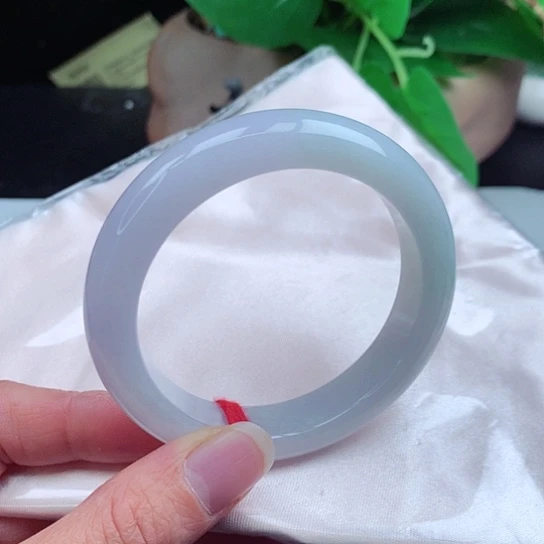 翡翠手镯未镶嵌      正圈53-54