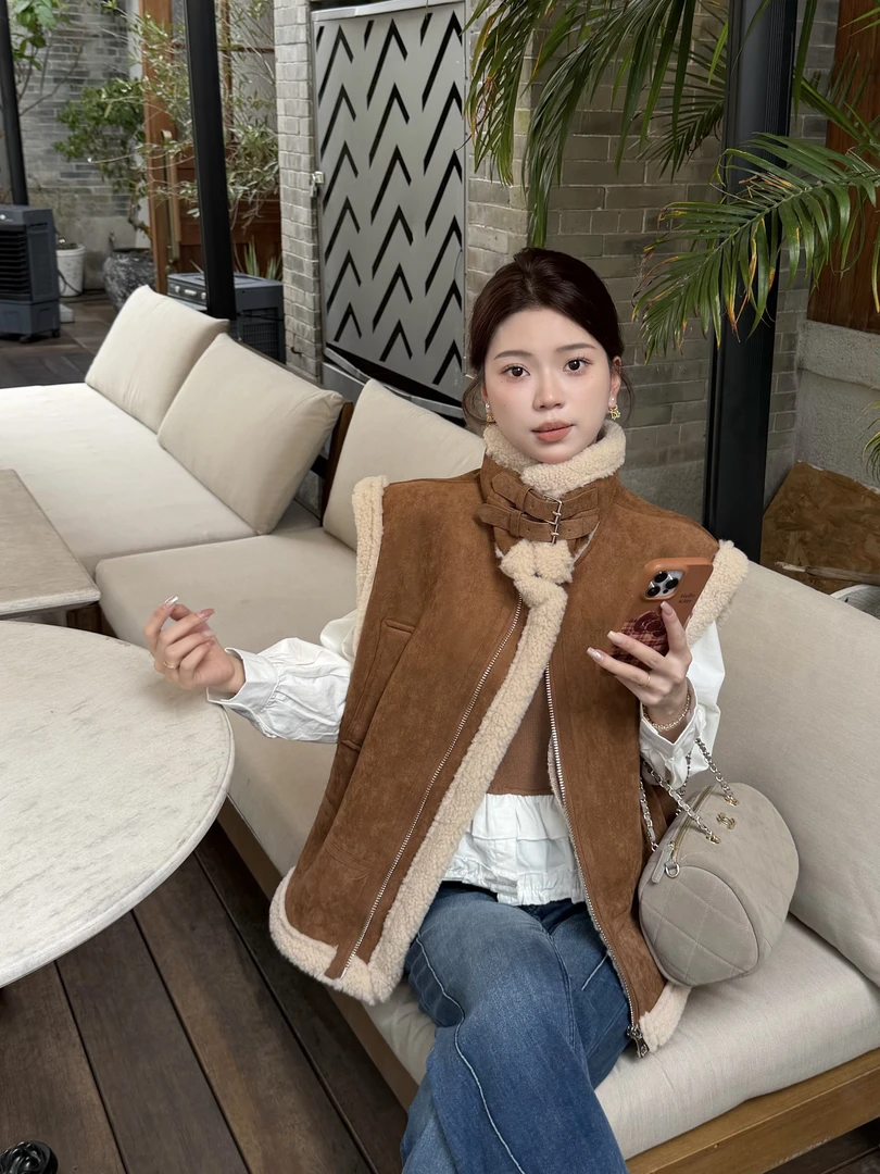 【小暖炉】秋冬季复古翻领麂皮背心马甲百搭松弛感宽松保暖加厚外套