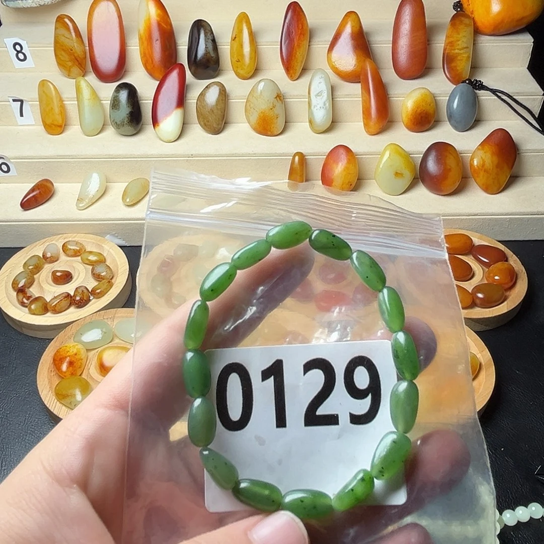 和田玉未镶嵌手串