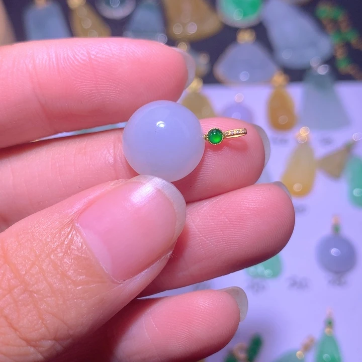 颈饰18K金镶嵌翡翠翡翠