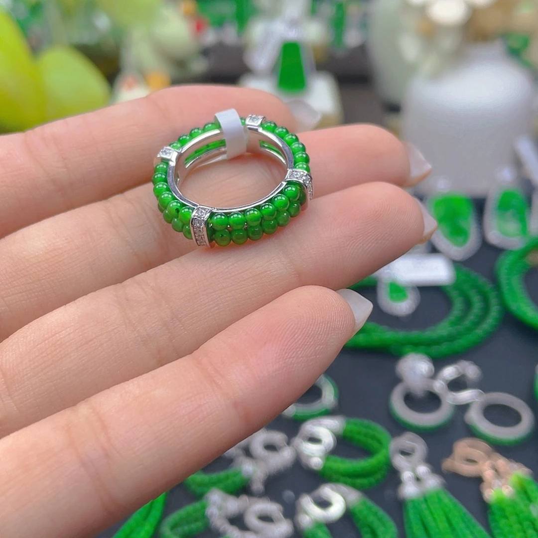 翡翠戒指银S925镶嵌天然A货翡翠