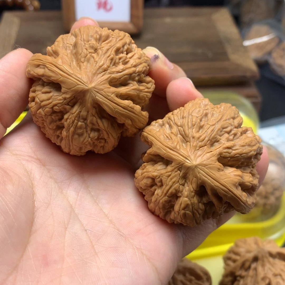 文玩核桃把件46粗筋