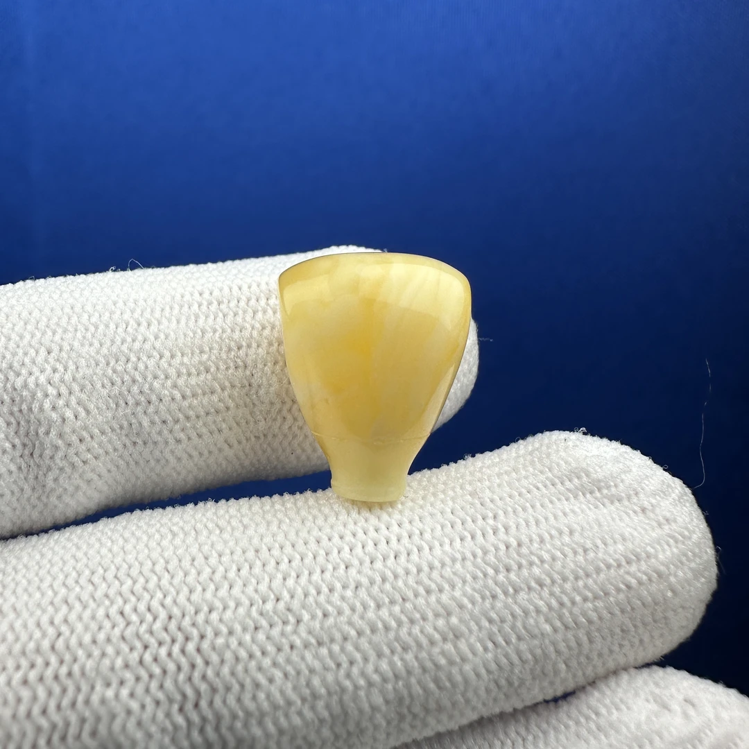 B3698天然蜜蜡瑕疵特价 三通13mm 支持复检 假一罚四