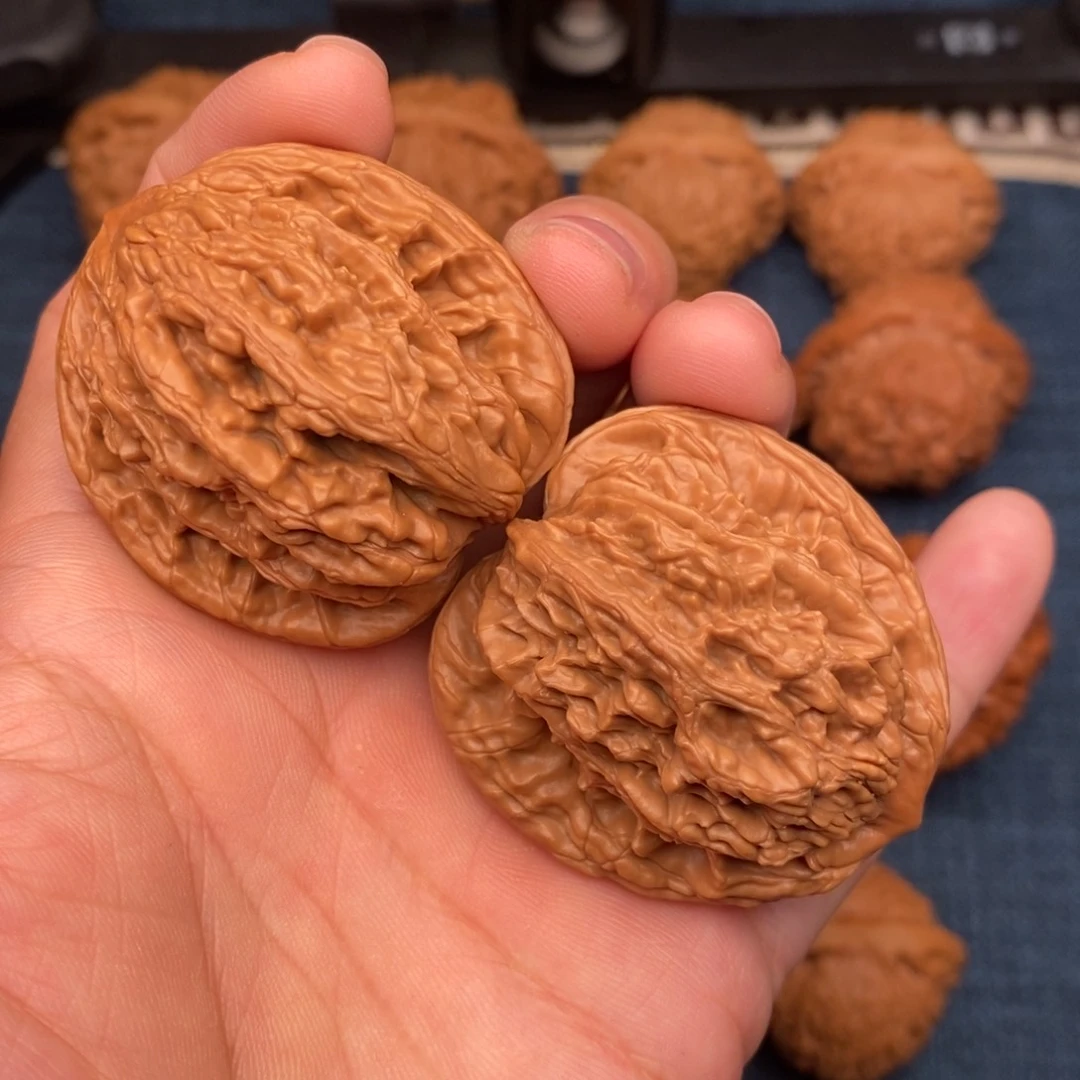 文玩核桃把件41红皮老树麦虎