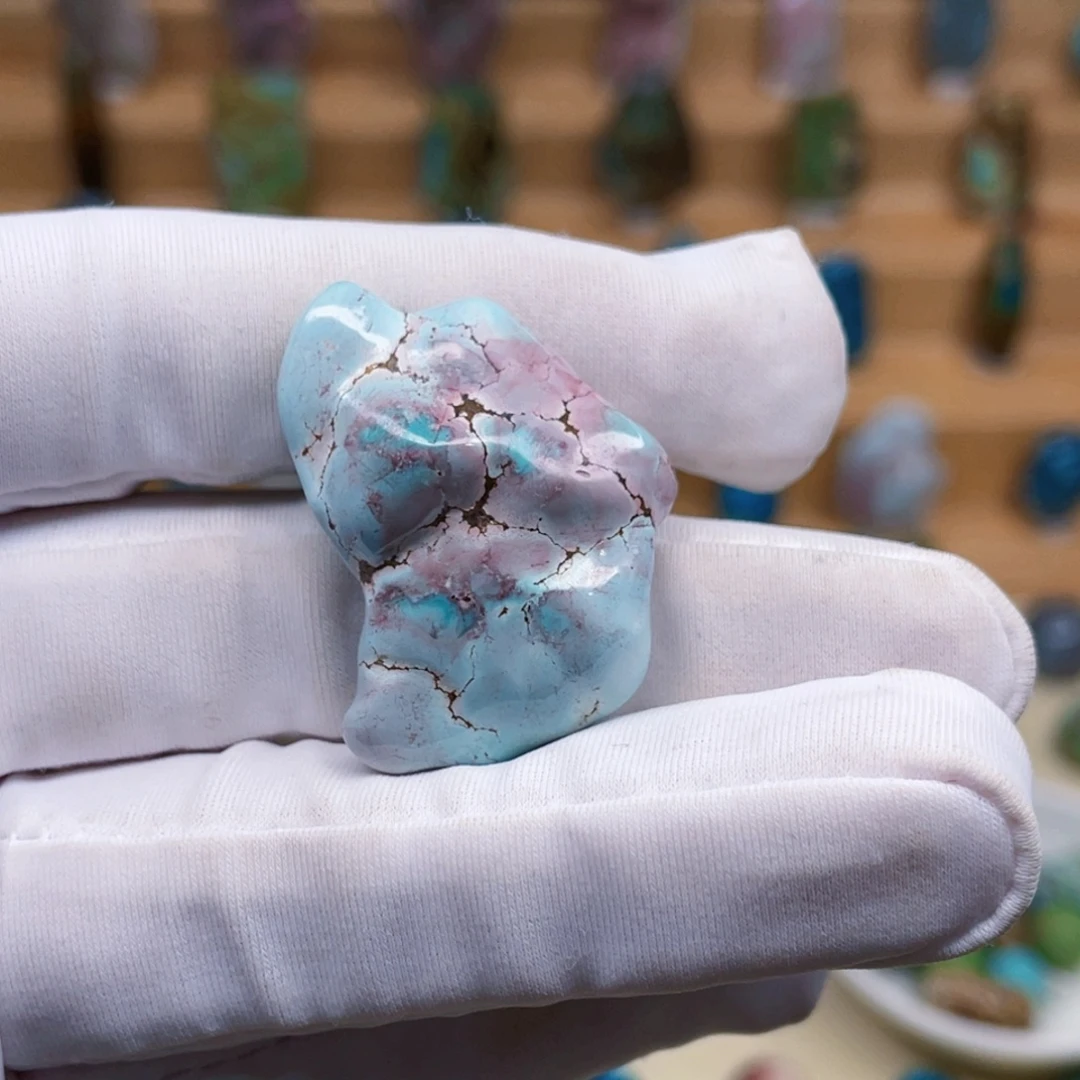 绿松石未镶嵌颈饰