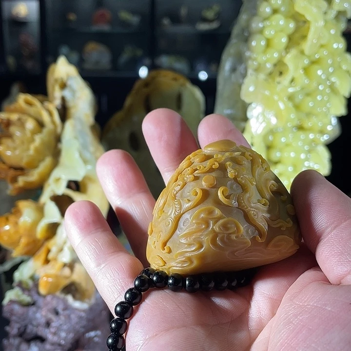 老挝石军*雕刻手玩吧件好玩