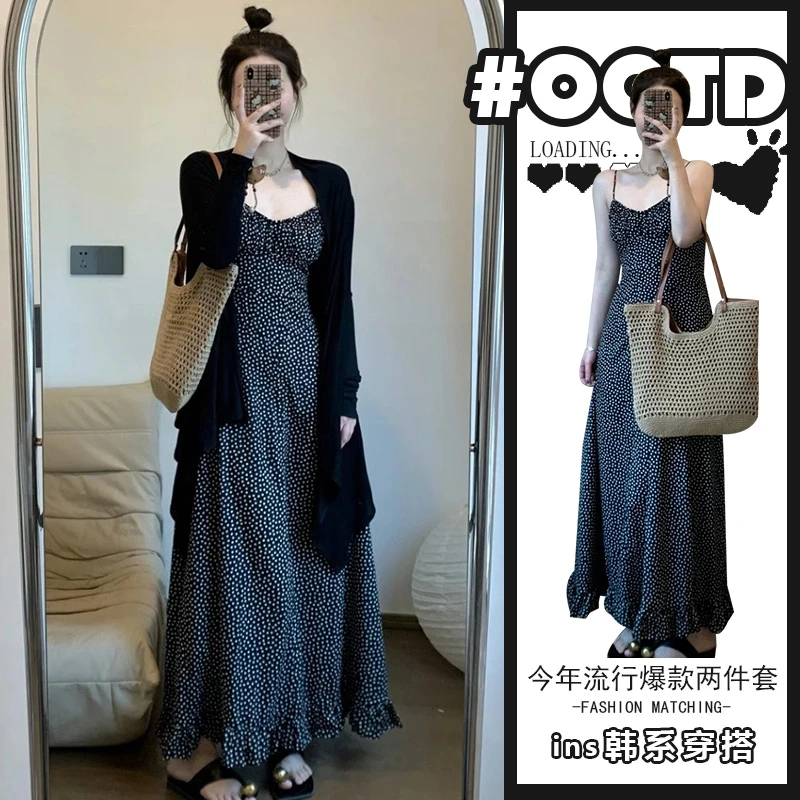 港风显瘦两件套装穿搭女绝美赫本风高级感别致开衫黑色碎花吊带裙