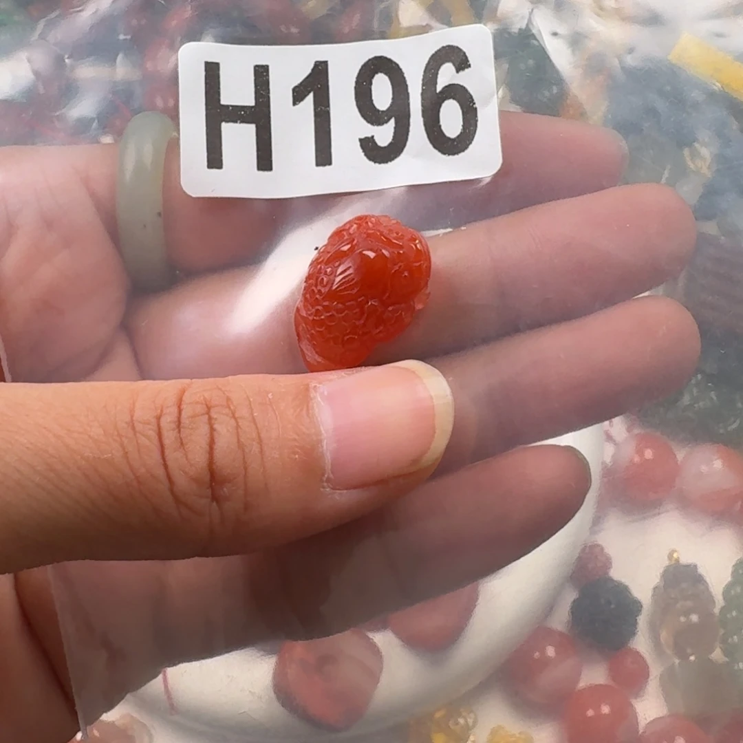 南红玛瑙未镶嵌珠宝奇石