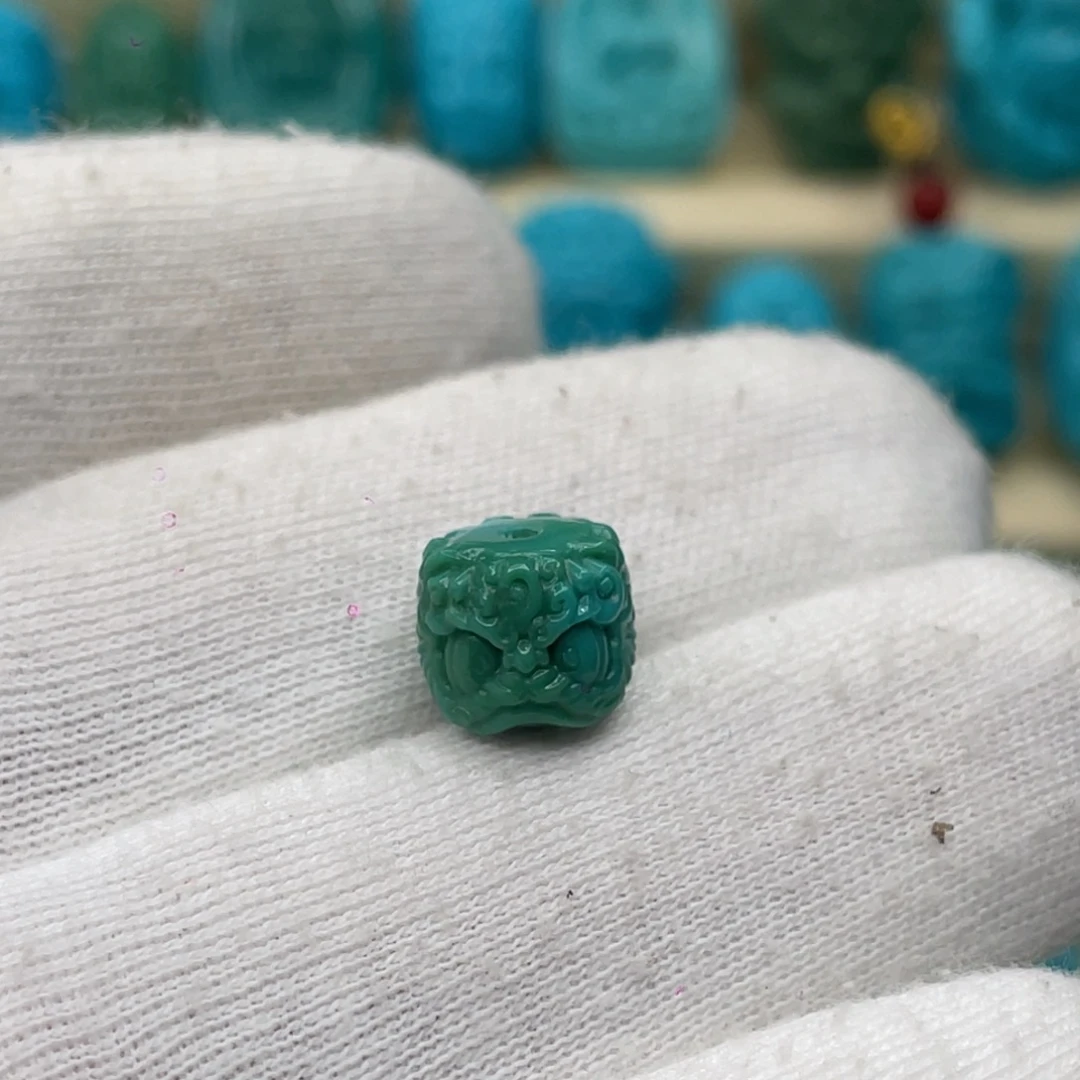 绿松石未镶嵌颈饰卡9-8