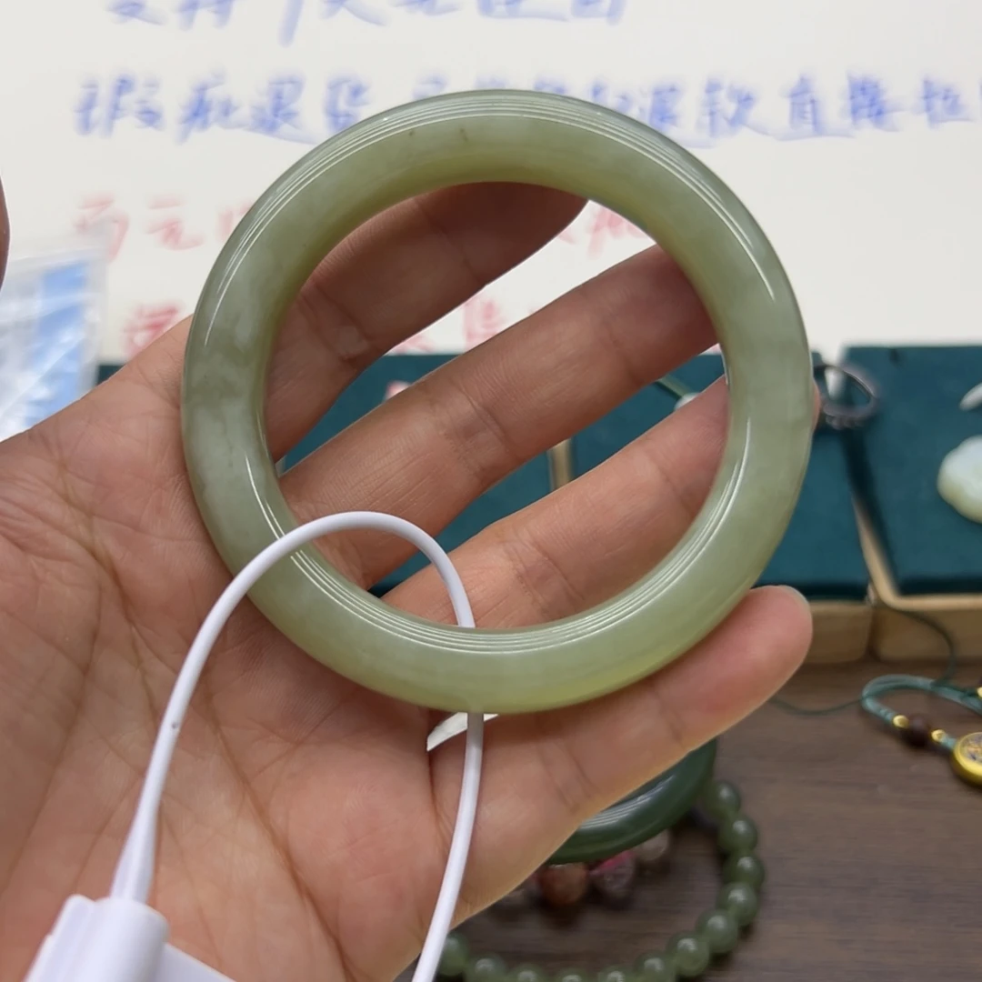 和田玉未镶嵌手镯58.1圈围339