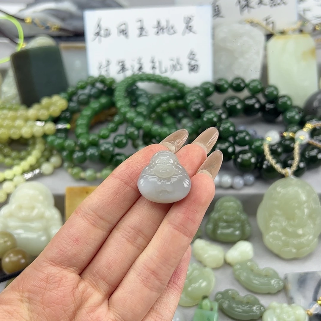 和田玉未镶嵌颈饰