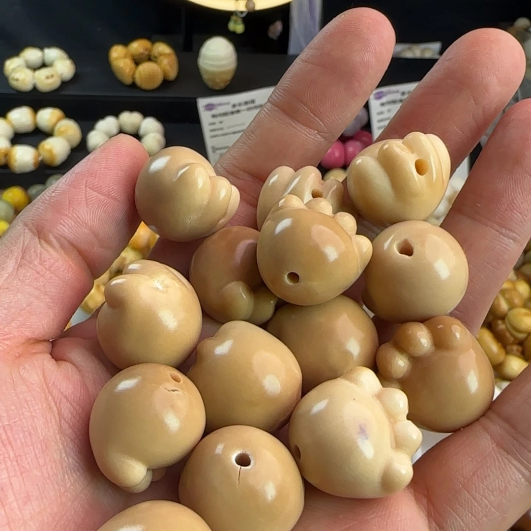 菩提根/象牙果吊坠微瑕疵奶茶色猫爪6颗