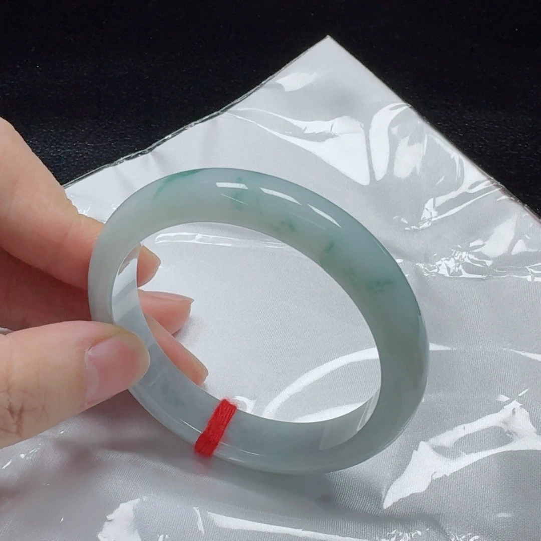 翡翠未镶嵌手镯55