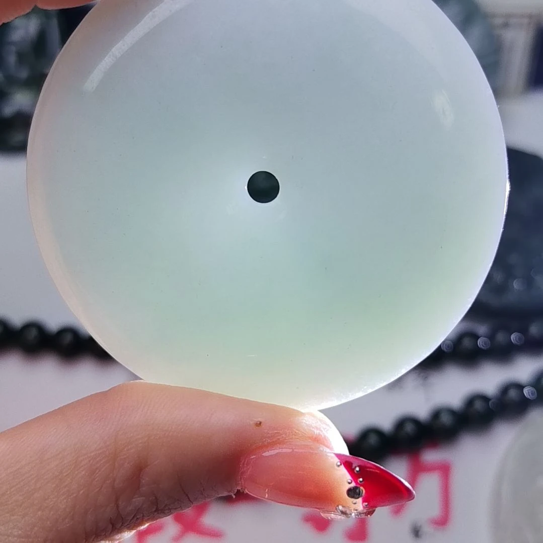 翡翠颈饰未镶嵌天然的A货翡翠多样性发货