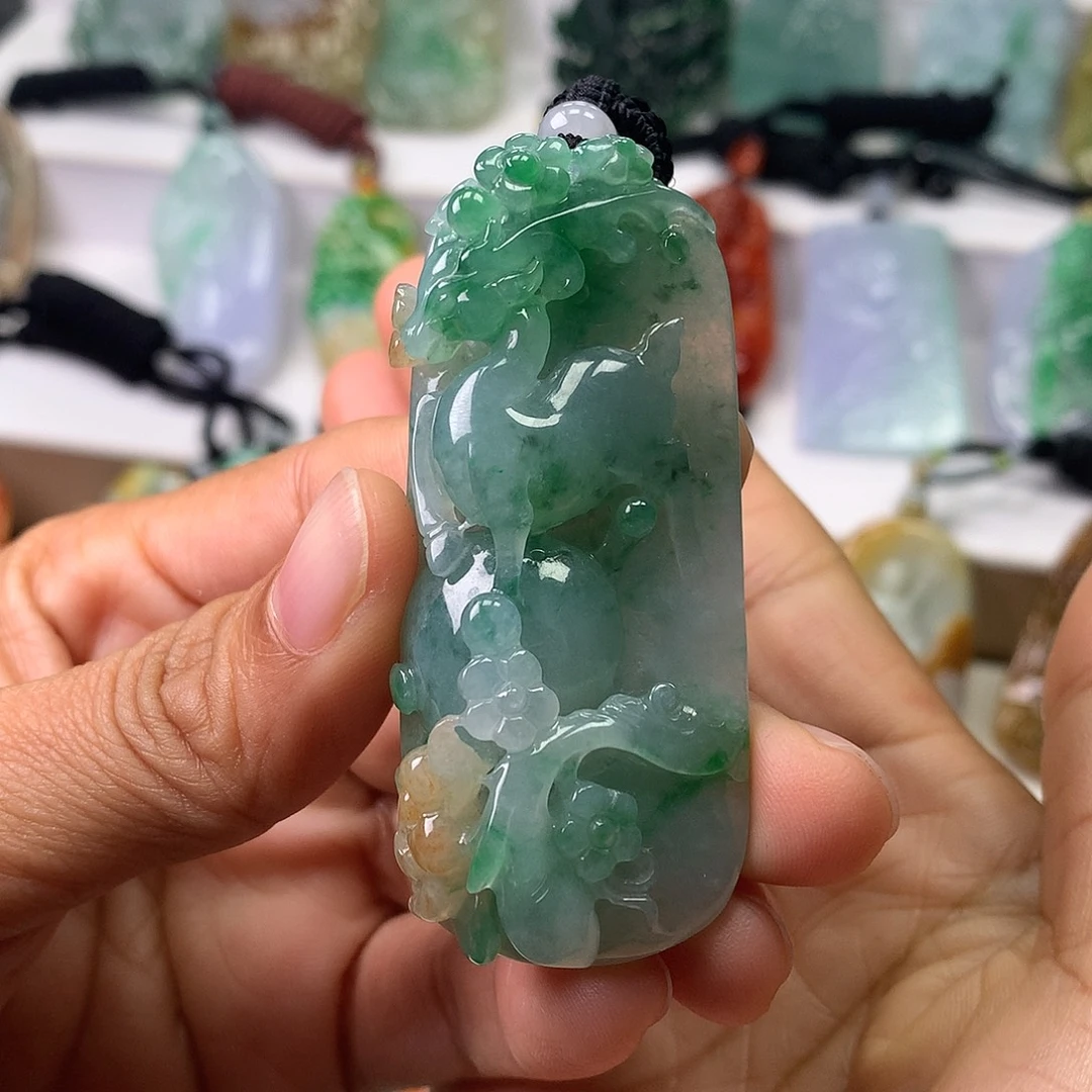 文***文翡翠未镶嵌颈饰天然翡翠