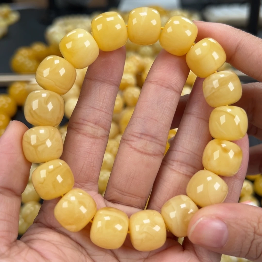 琥珀未镶嵌手链33克