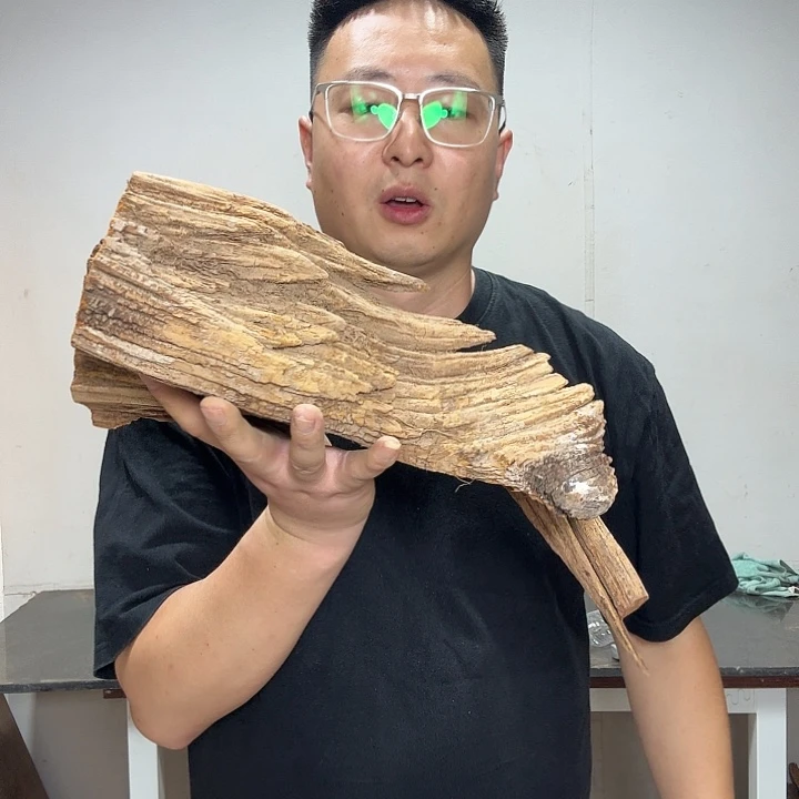 沧***月香榧木精选太行工艺品