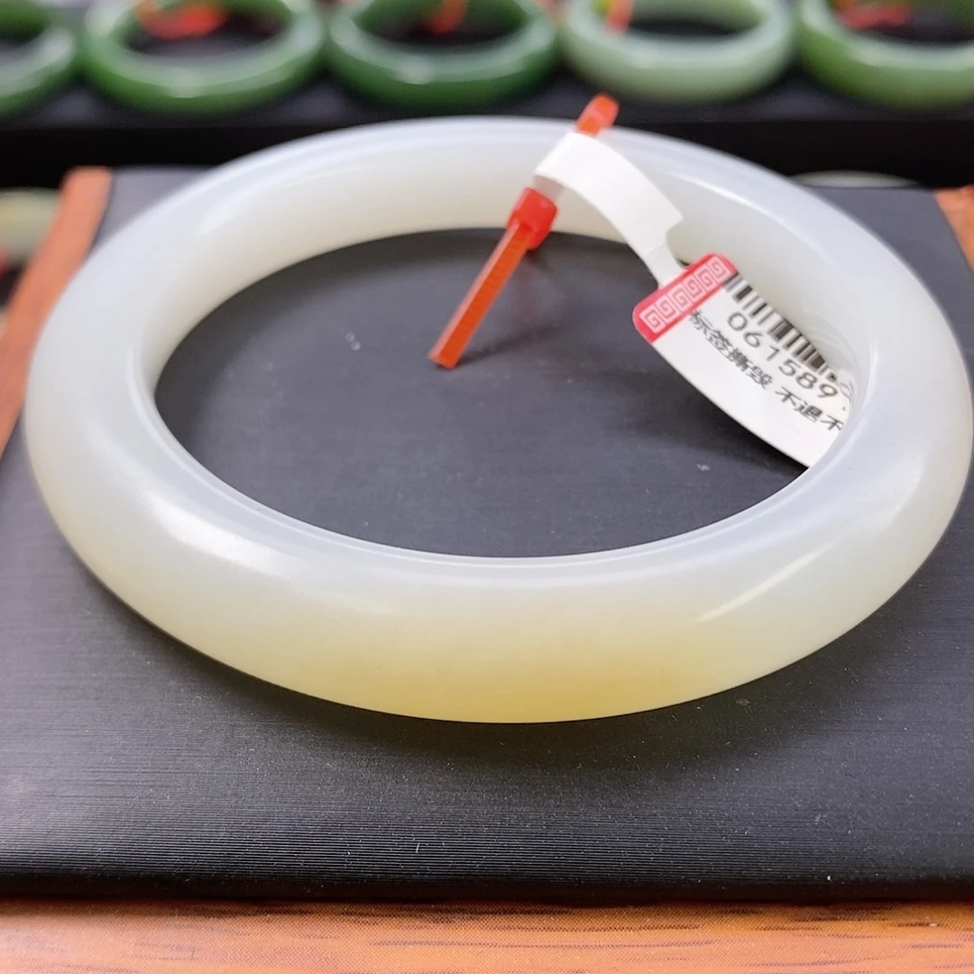 和田玉未镶嵌手镯54