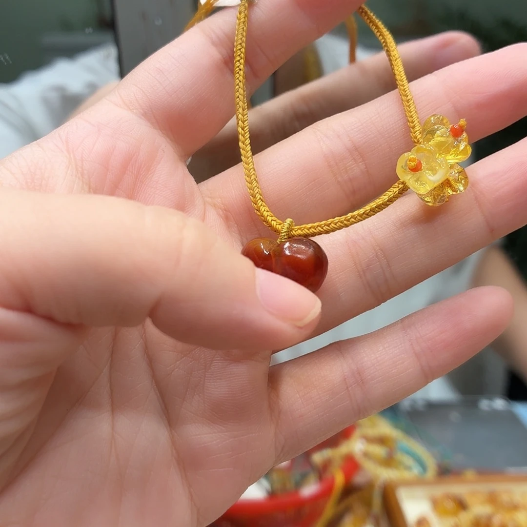 琥珀未镶嵌珠宝奇石