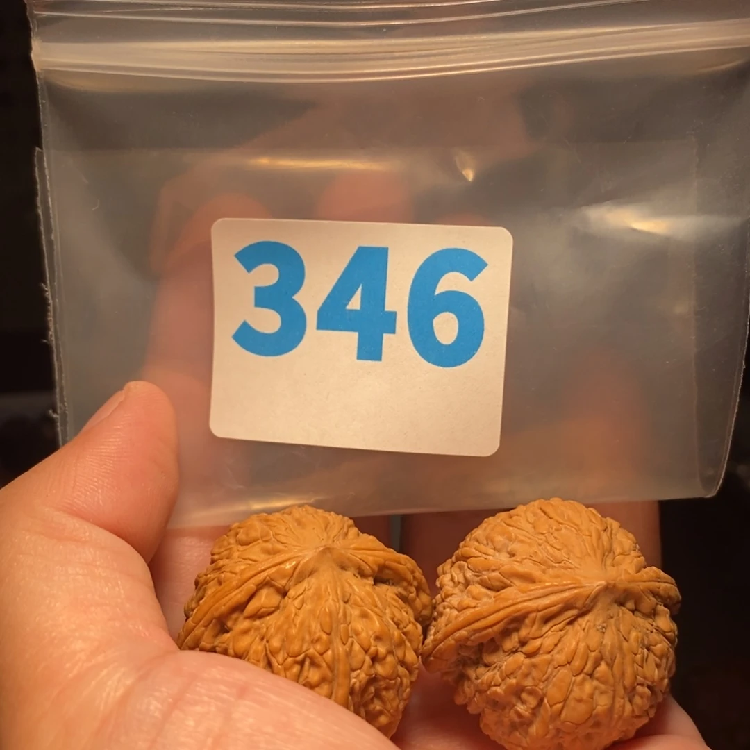 文玩核桃把件文玩核桃把件