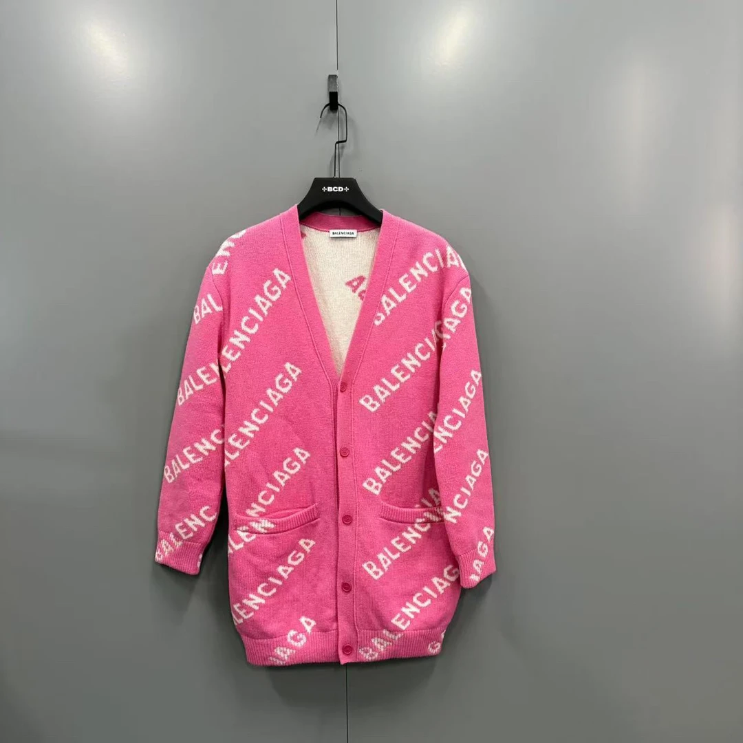 99新 Balenciaga/巴黎世家 c214粉色弹幕logo针织开衫 XS码