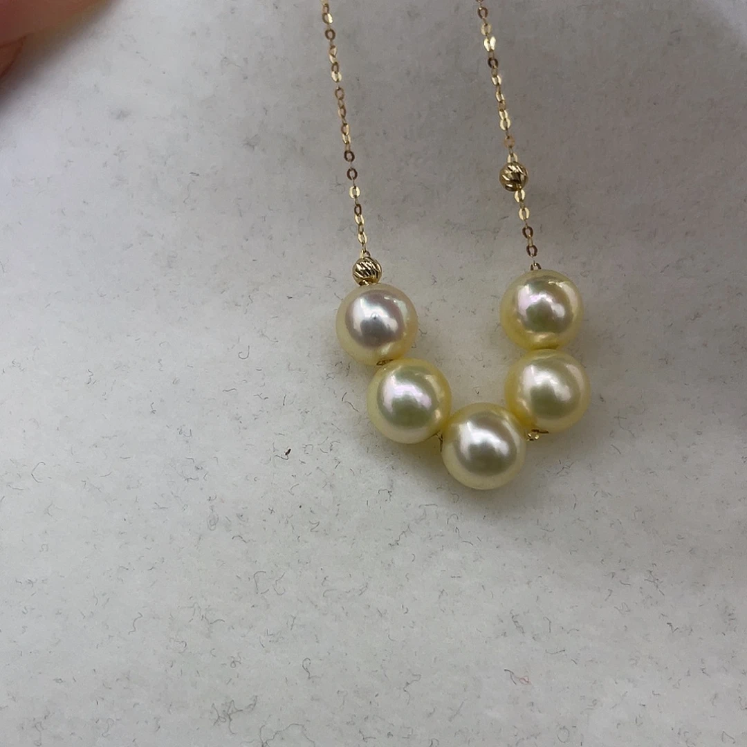 18K金镶嵌海水珍珠颈饰