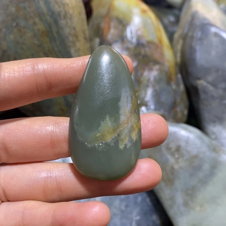 和田玉（糖玉）未镶嵌挂件