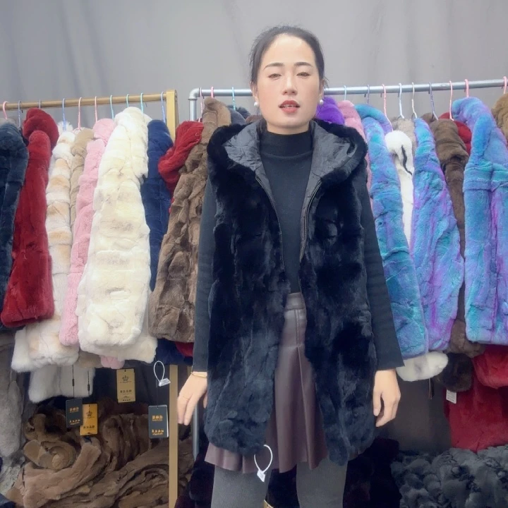 行**尘黑色马甲连帽xxxxl