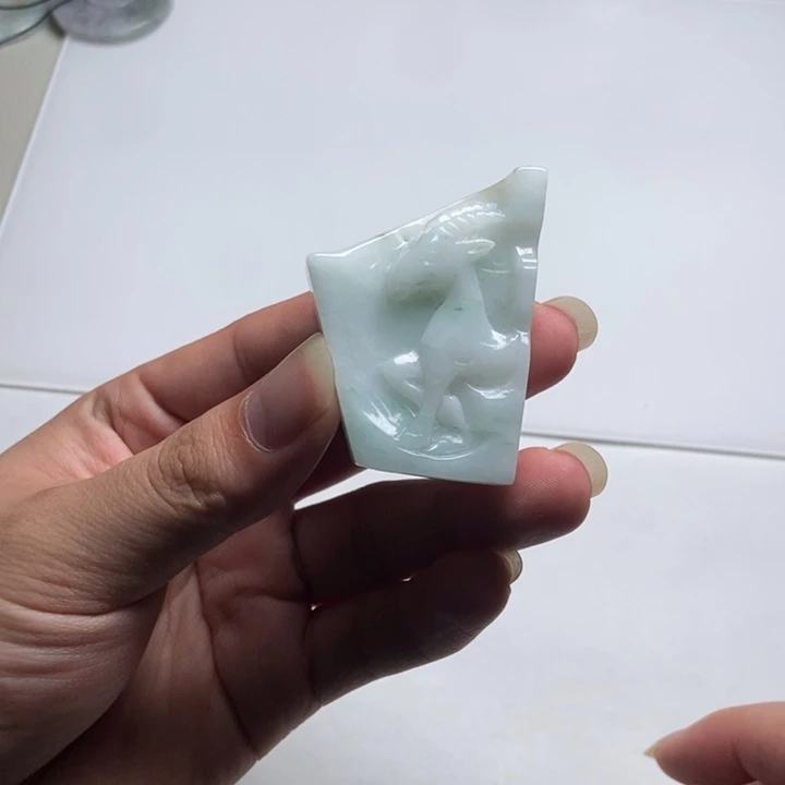 翡翠未镶嵌颈饰羊牌4