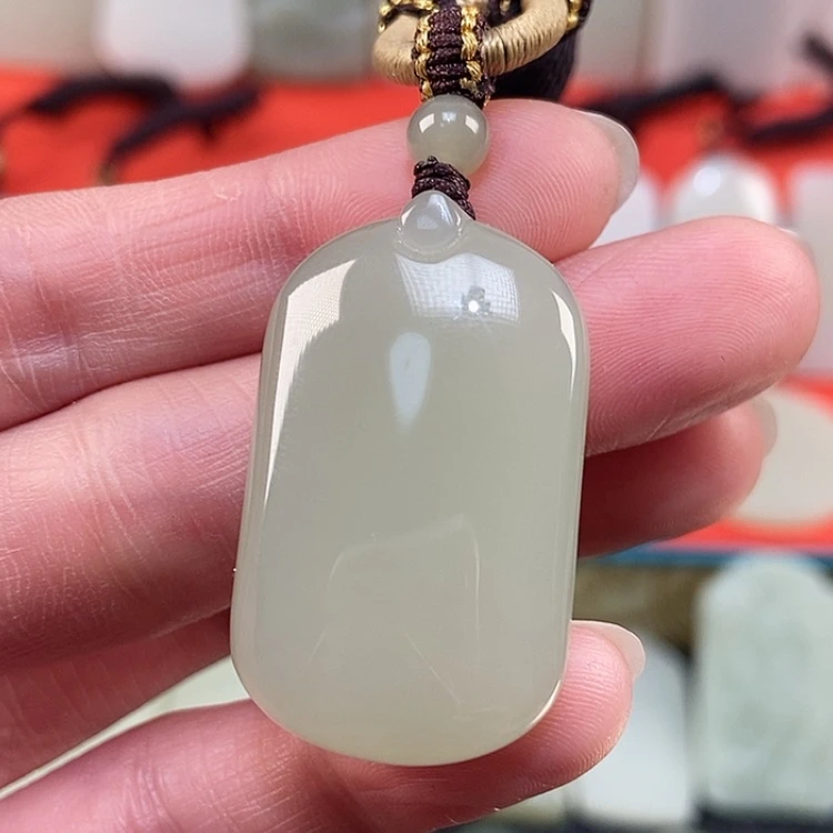 【闪购商品】颈饰未镶嵌和田玉