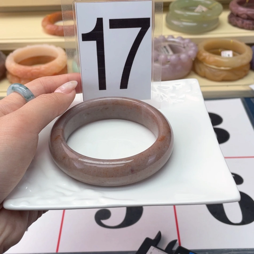 石英岩玉未镶嵌手镯