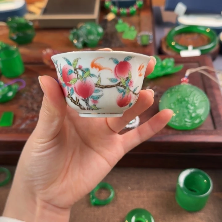 寿桃精美茶杯摆件